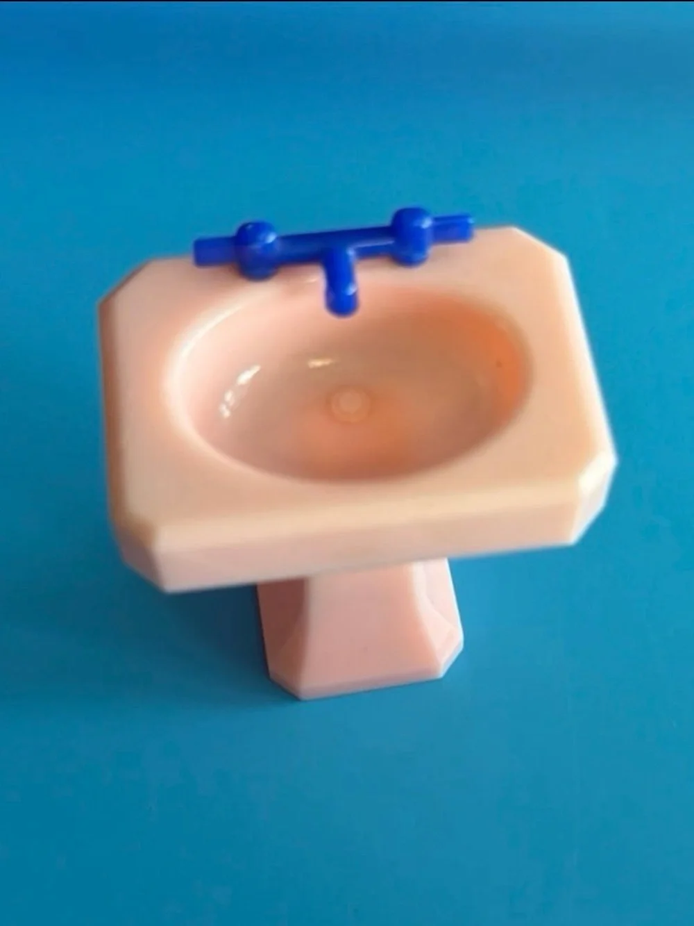 VTG 50’s Renwal Dollhouse Pink Bathroom Set - Blue Handles - 4 Pieces